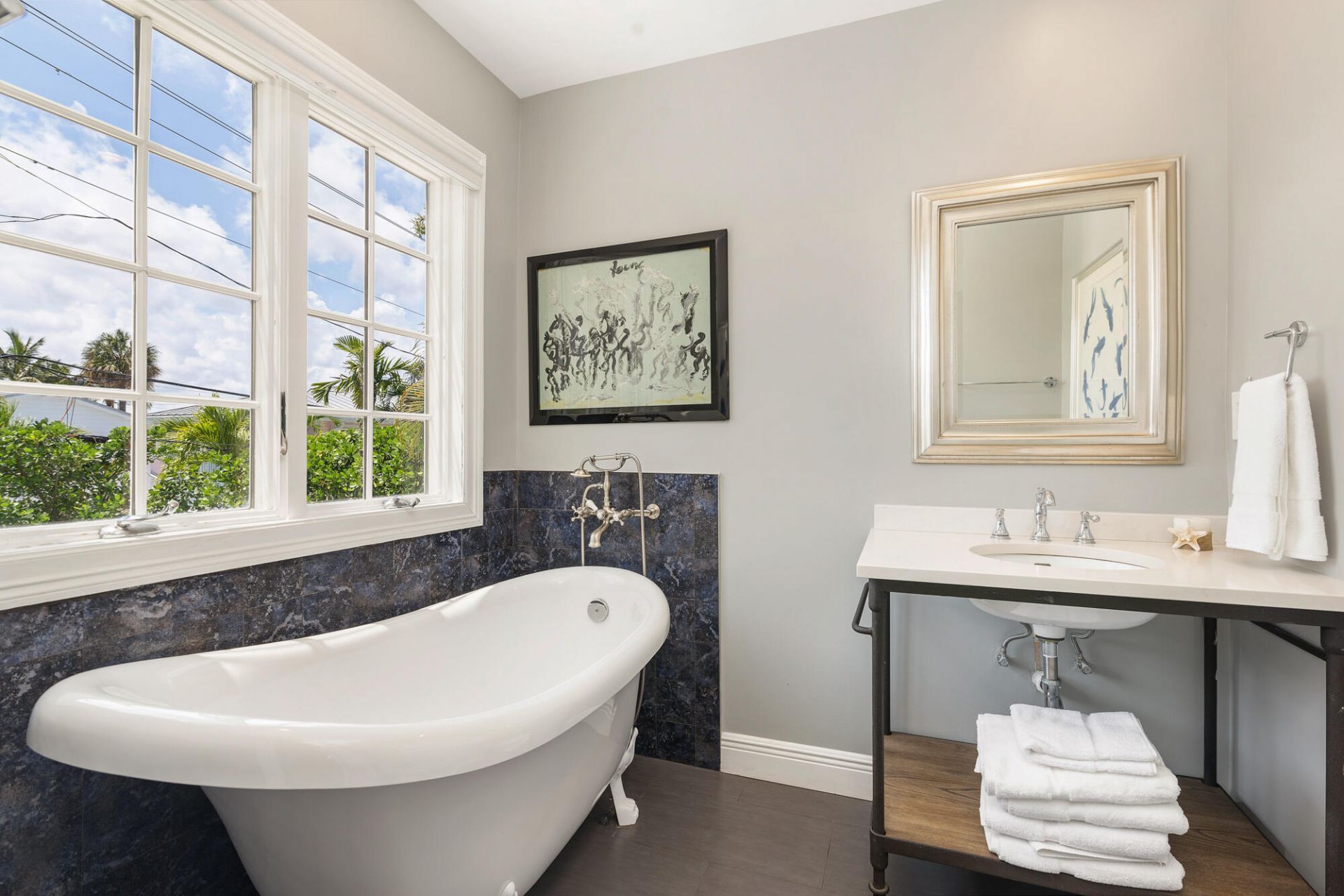 294 Queens Court, West Palm Beach, FL 33401 Photo