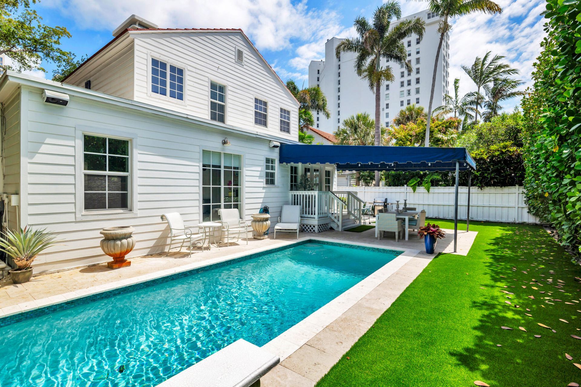 294 Queens Court, West Palm Beach, FL 33401 Photo
