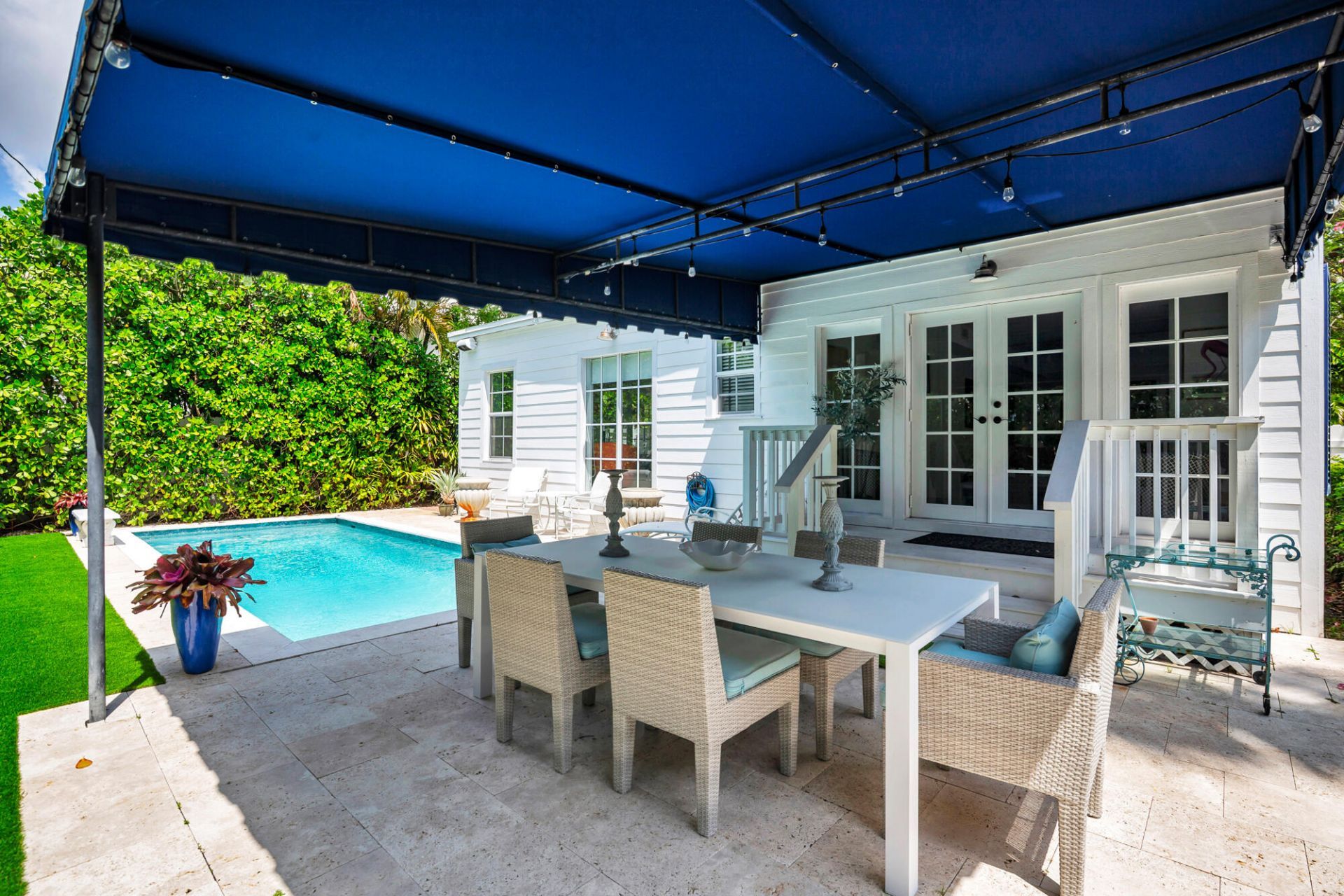 294 Queens Court, West Palm Beach, FL 33401 Photo