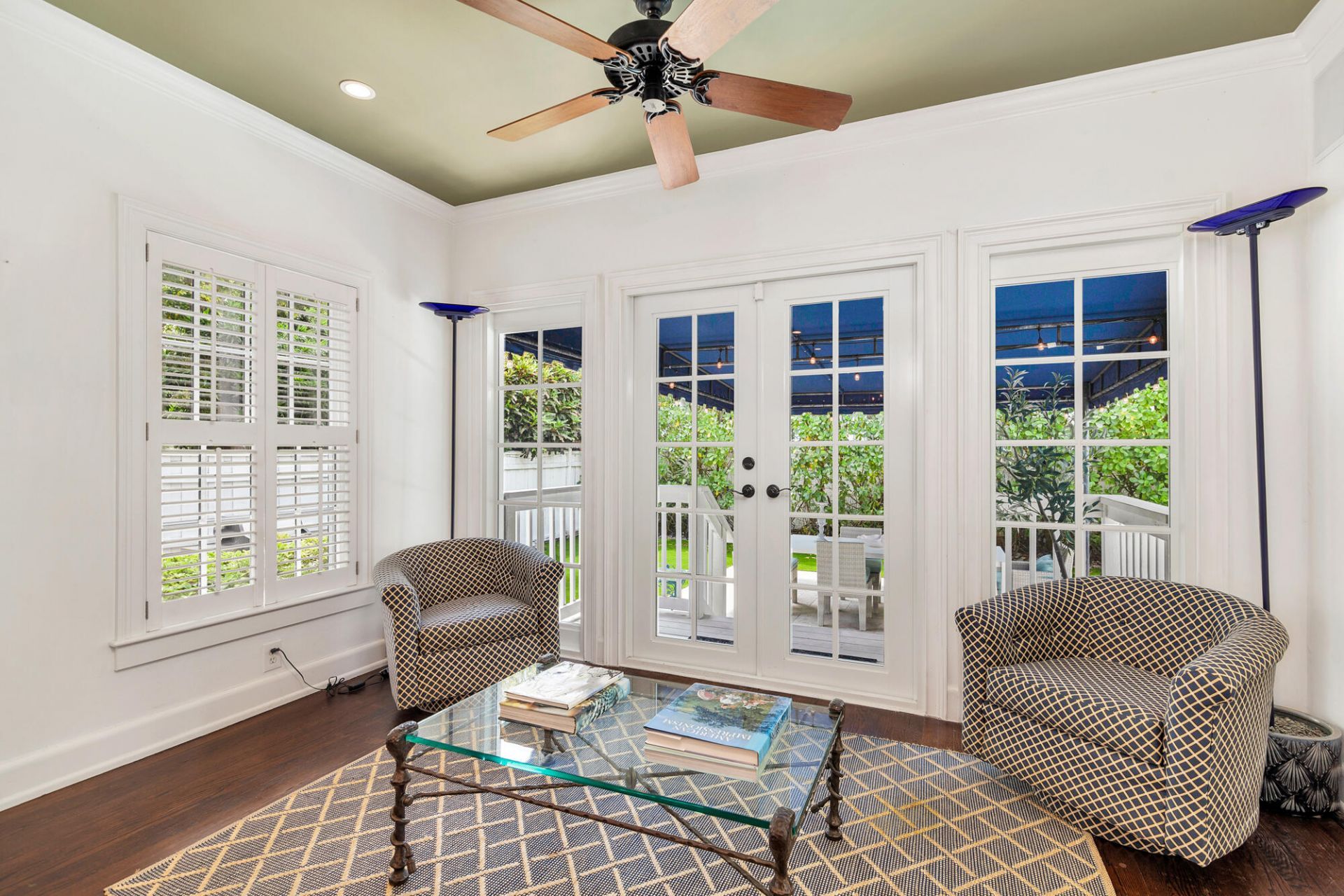 294 Queens Court, West Palm Beach, FL 33401 Photo