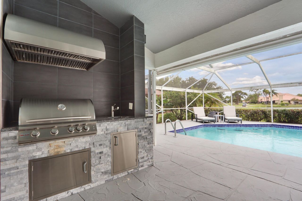 2 Old Fence Road, Palm Beach Gardens, FL 33418 Photo
