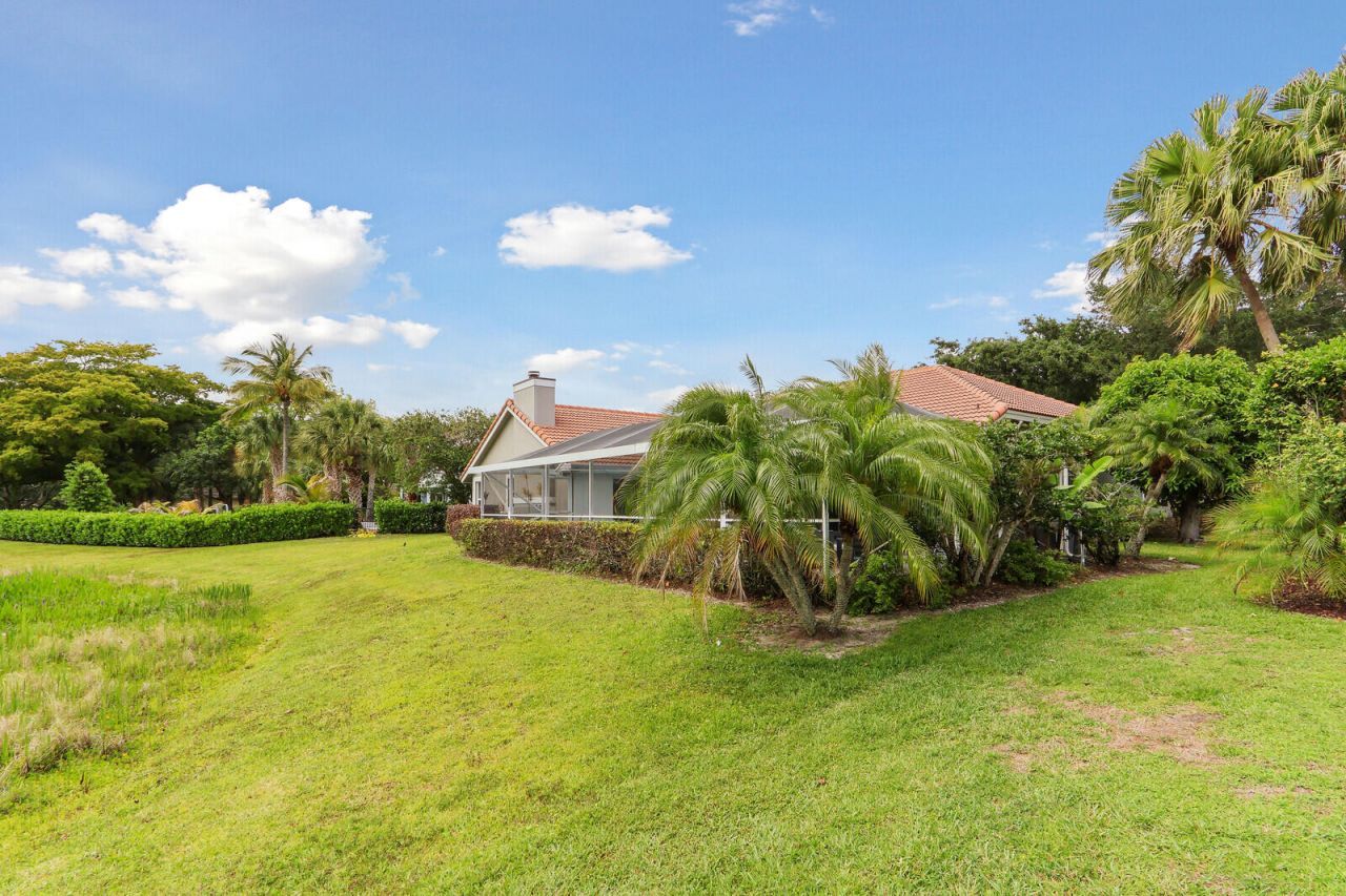 2 Old Fence Road, Palm Beach Gardens, FL 33418 Photo