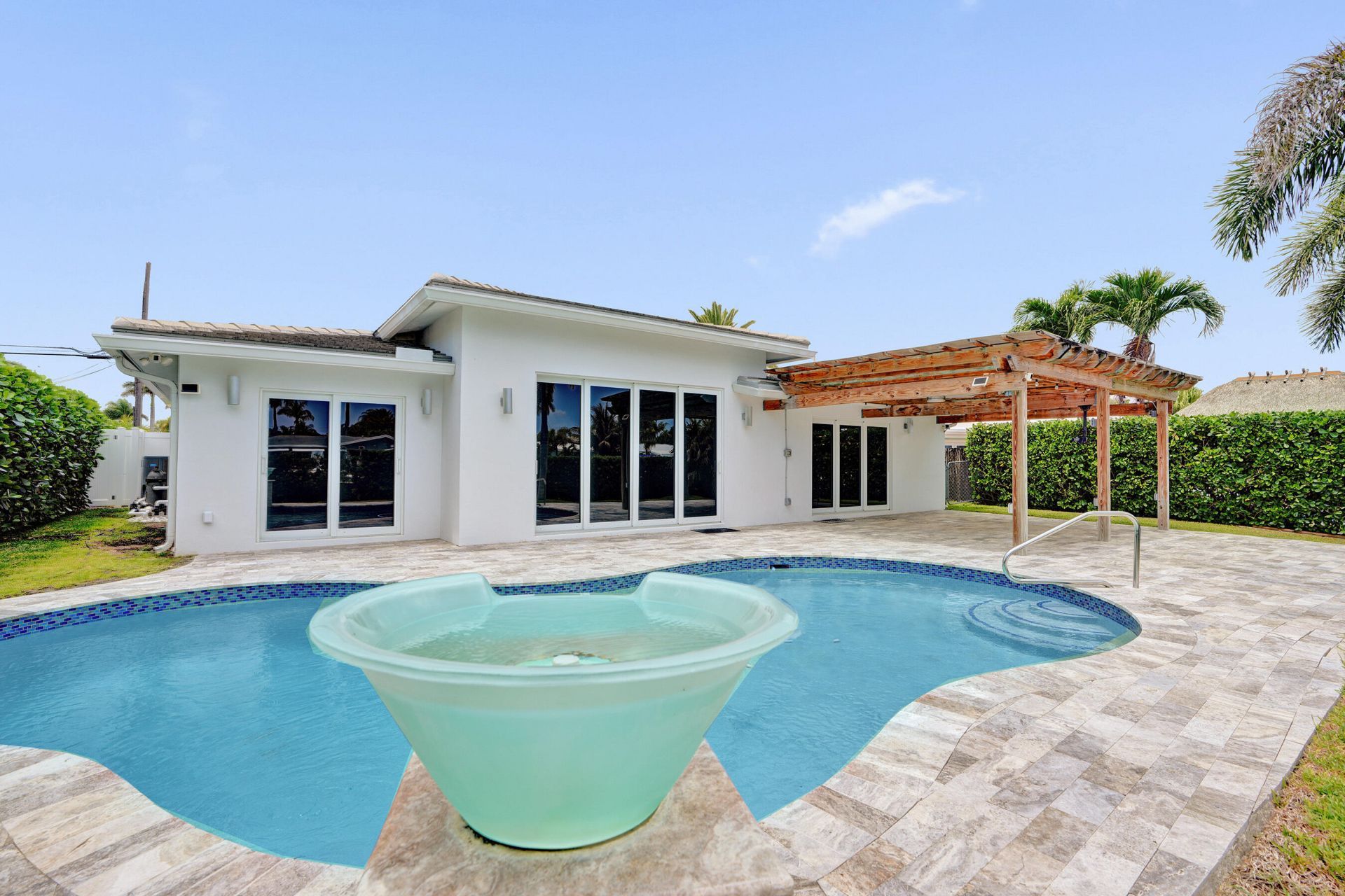 320 SE 5th Avenue, Pompano Beach, FL 33060 Photo