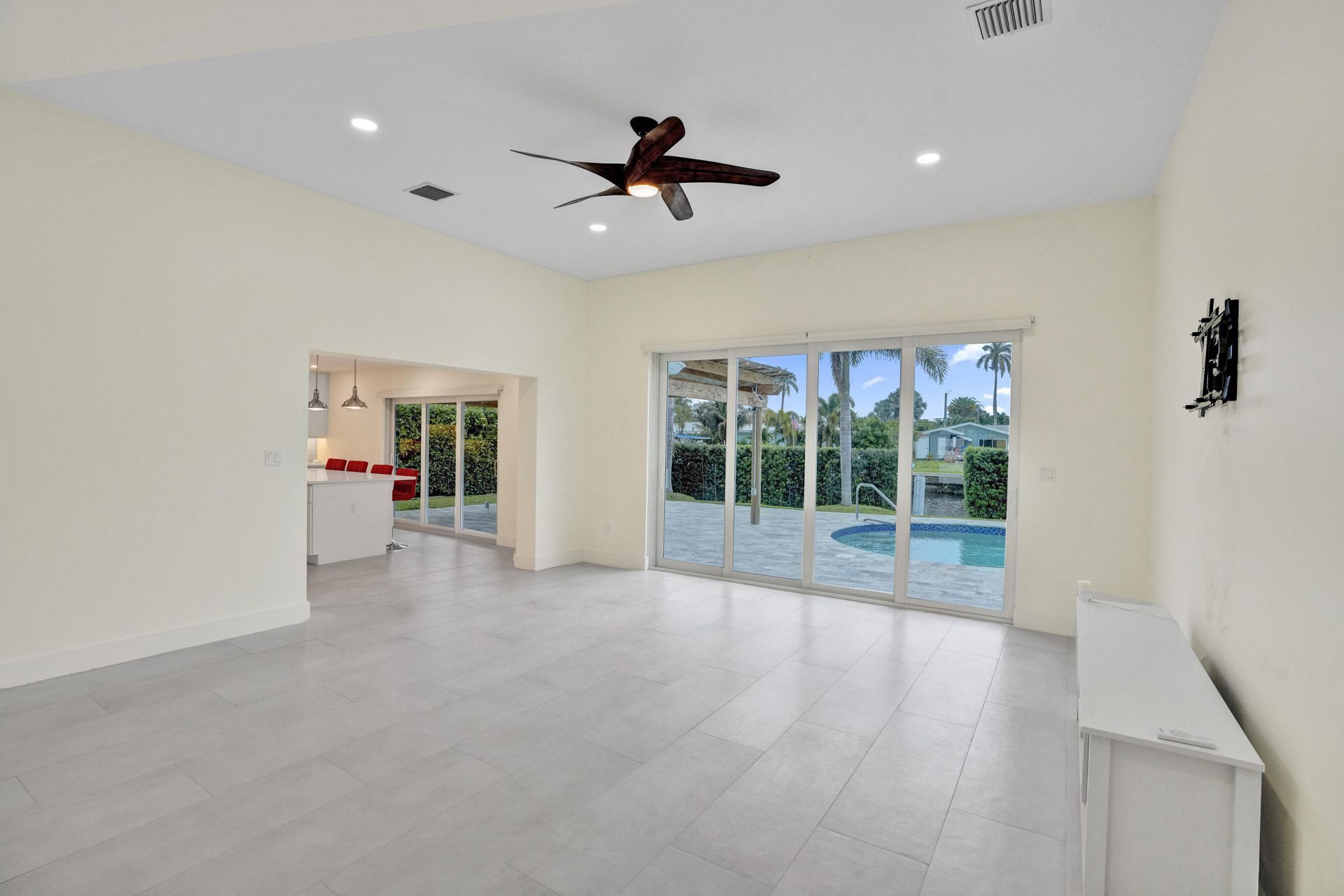 320 SE 5th Avenue, Pompano Beach, FL 33060 Photo