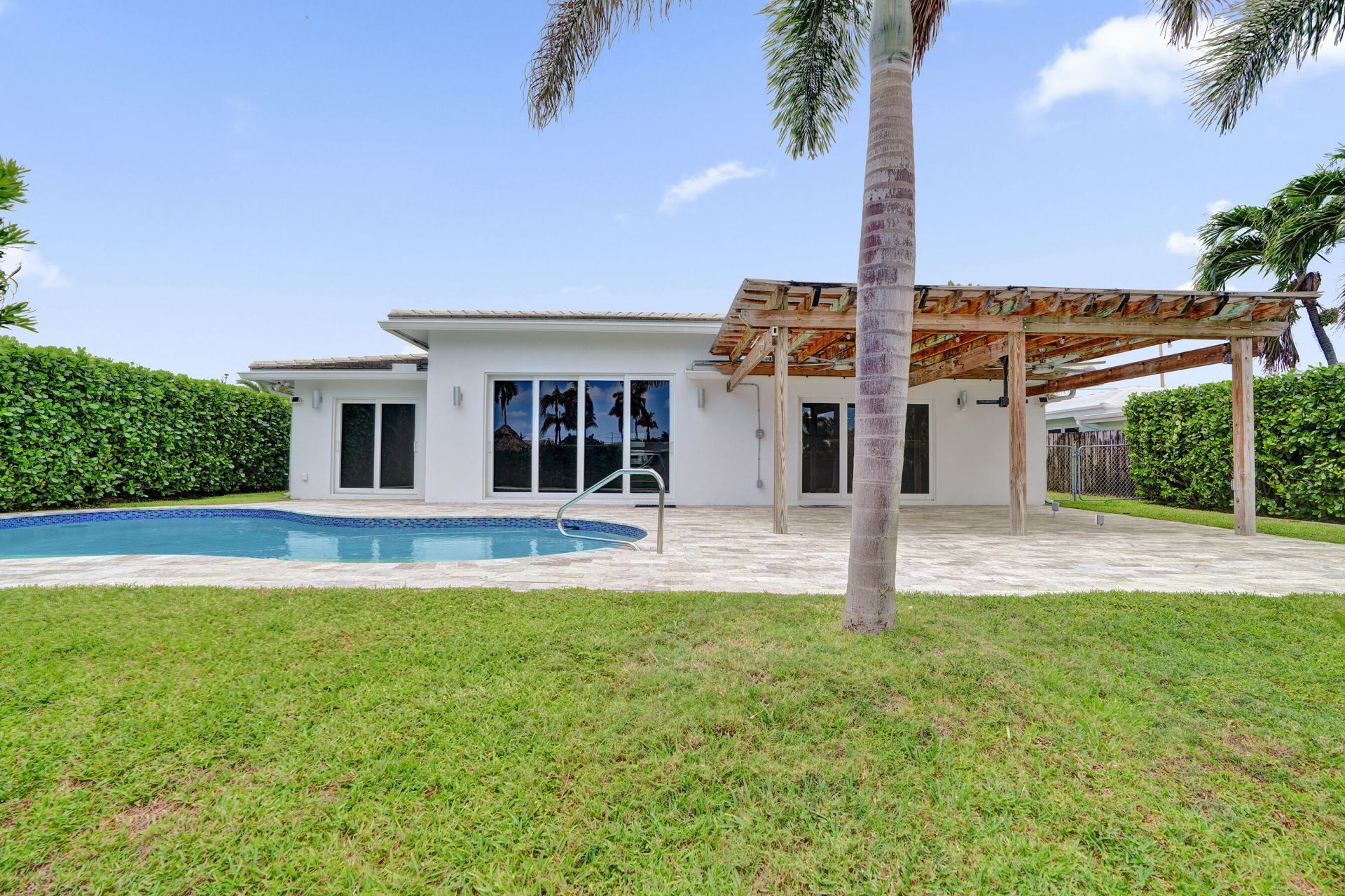 320 SE 5th Avenue, Pompano Beach, FL 33060 Photo