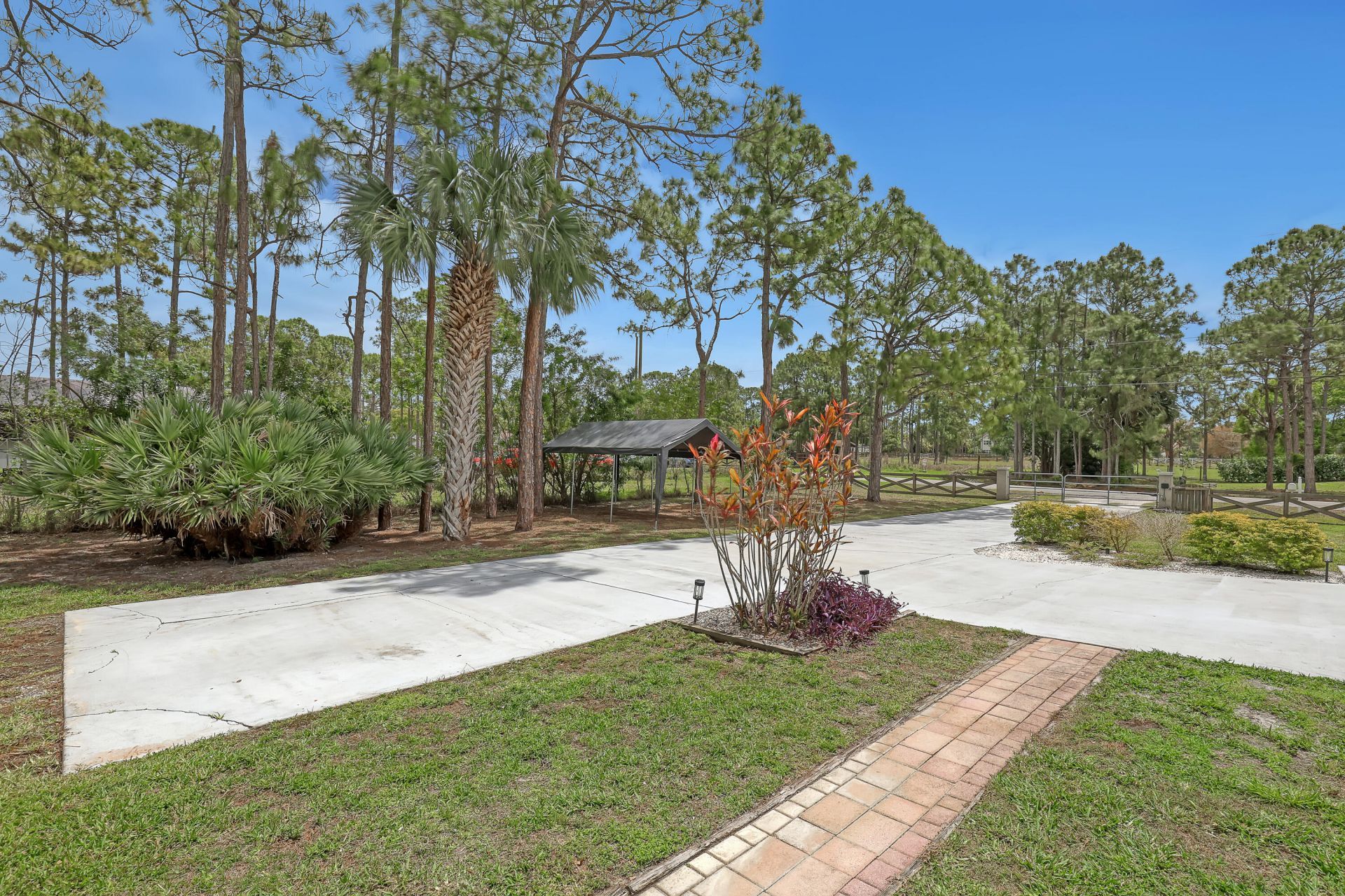 17271 N 88th Rd Road N, The Acreage, FL 33470 Photo