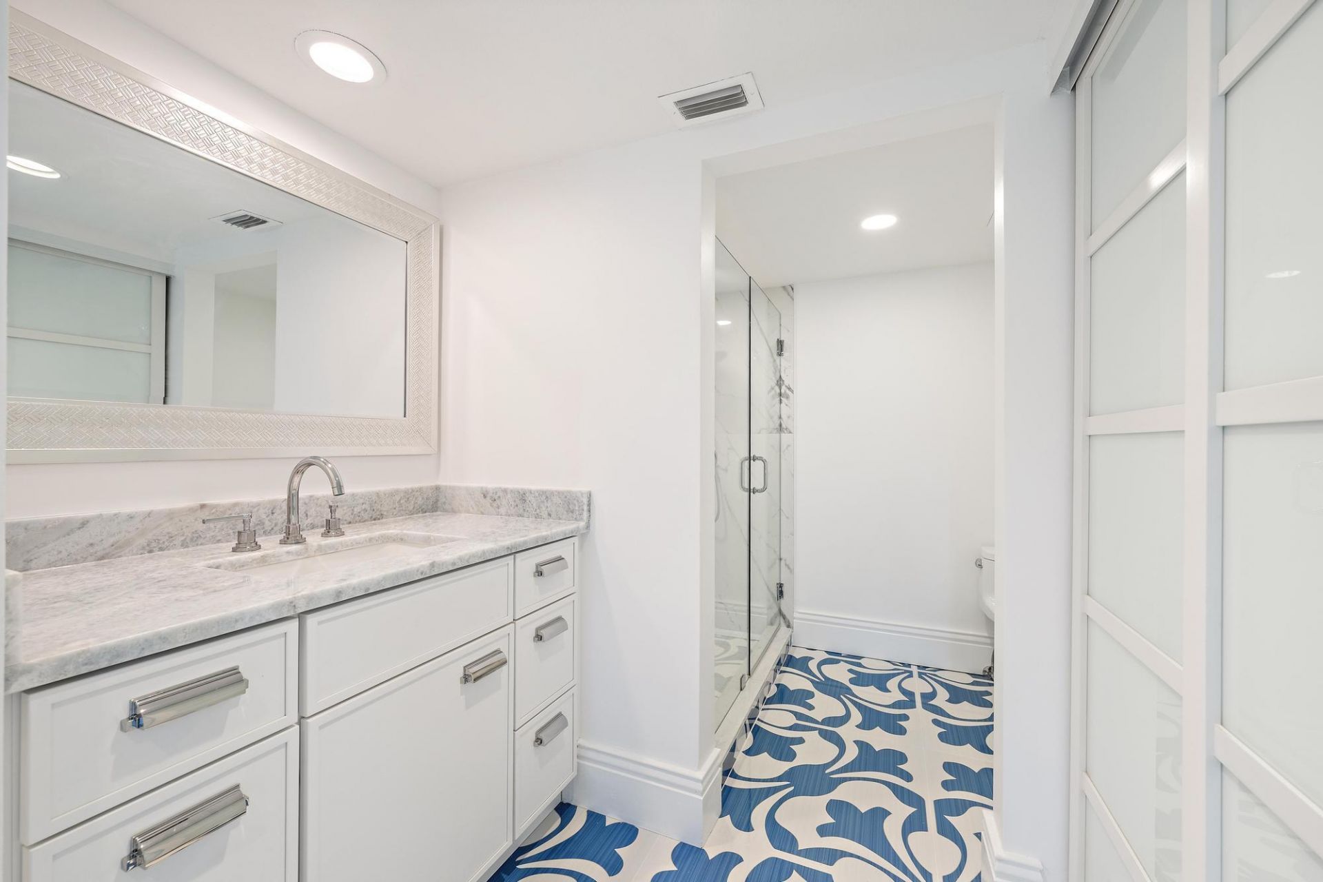 2435 Presidential Way, Unit H, West Palm Beach, FL 33401 Photo