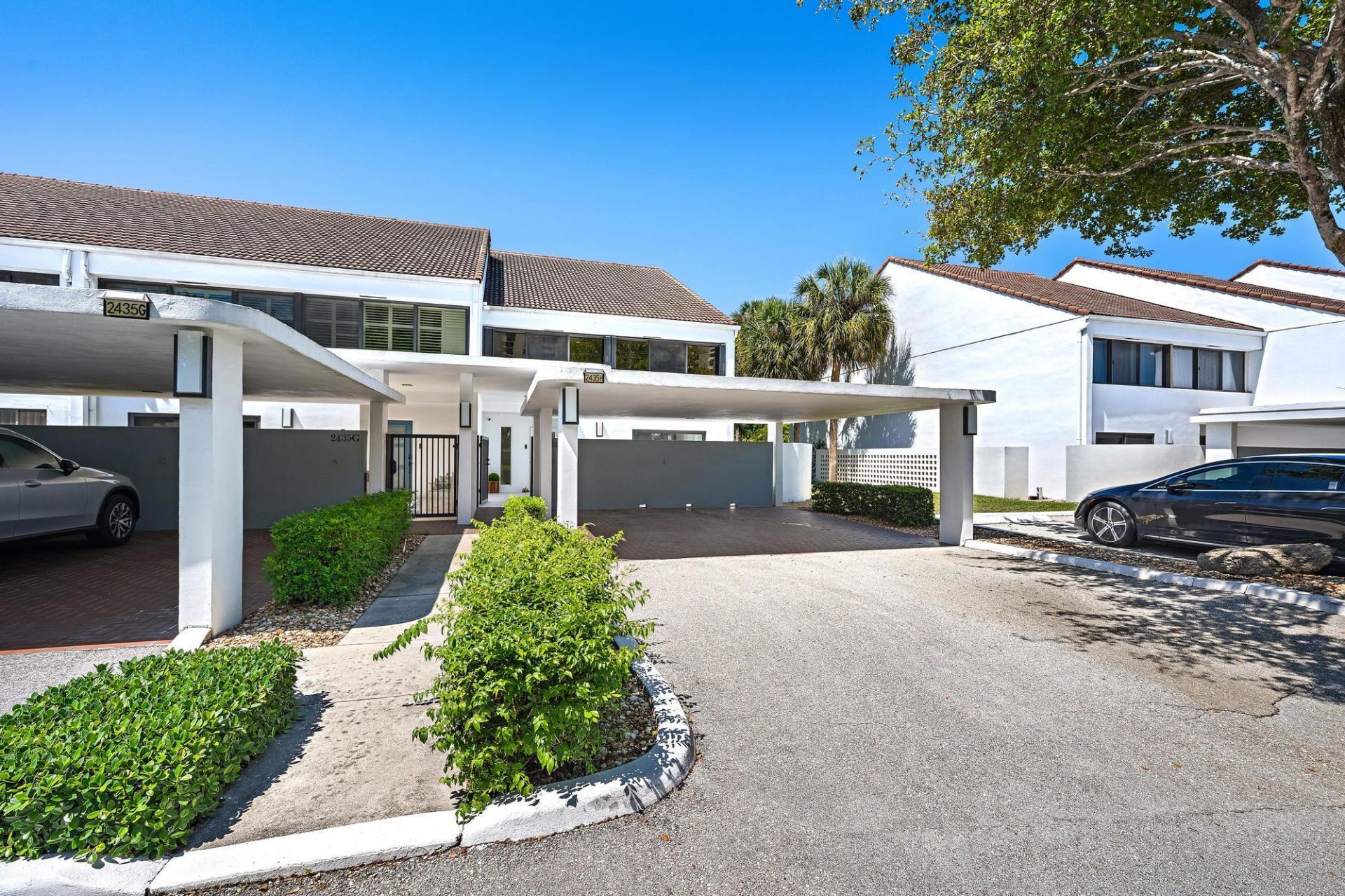 2435 Presidential Way, Unit H, West Palm Beach, FL 33401 Photo