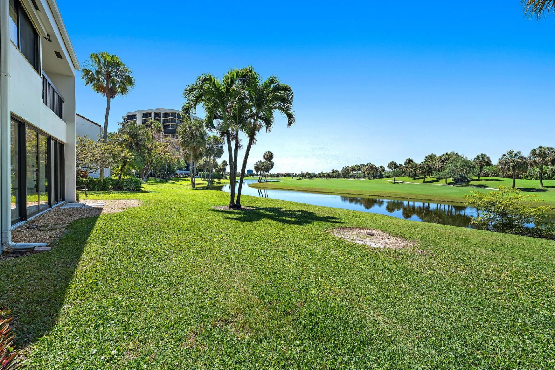 2435 Presidential Way, Unit H, West Palm Beach, FL 33401 Photo