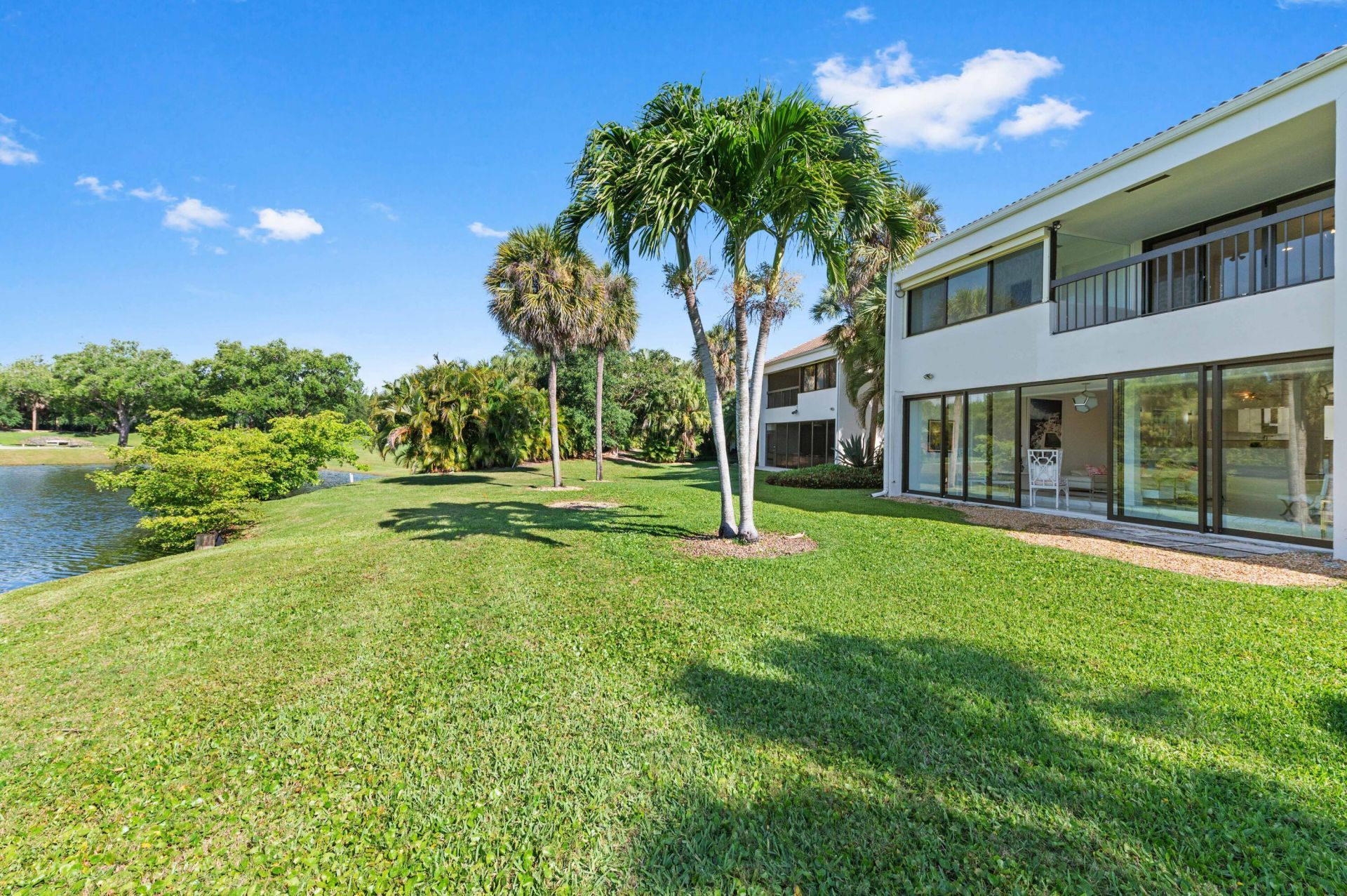2435 Presidential Way, Unit H, West Palm Beach, FL 33401 Photo
