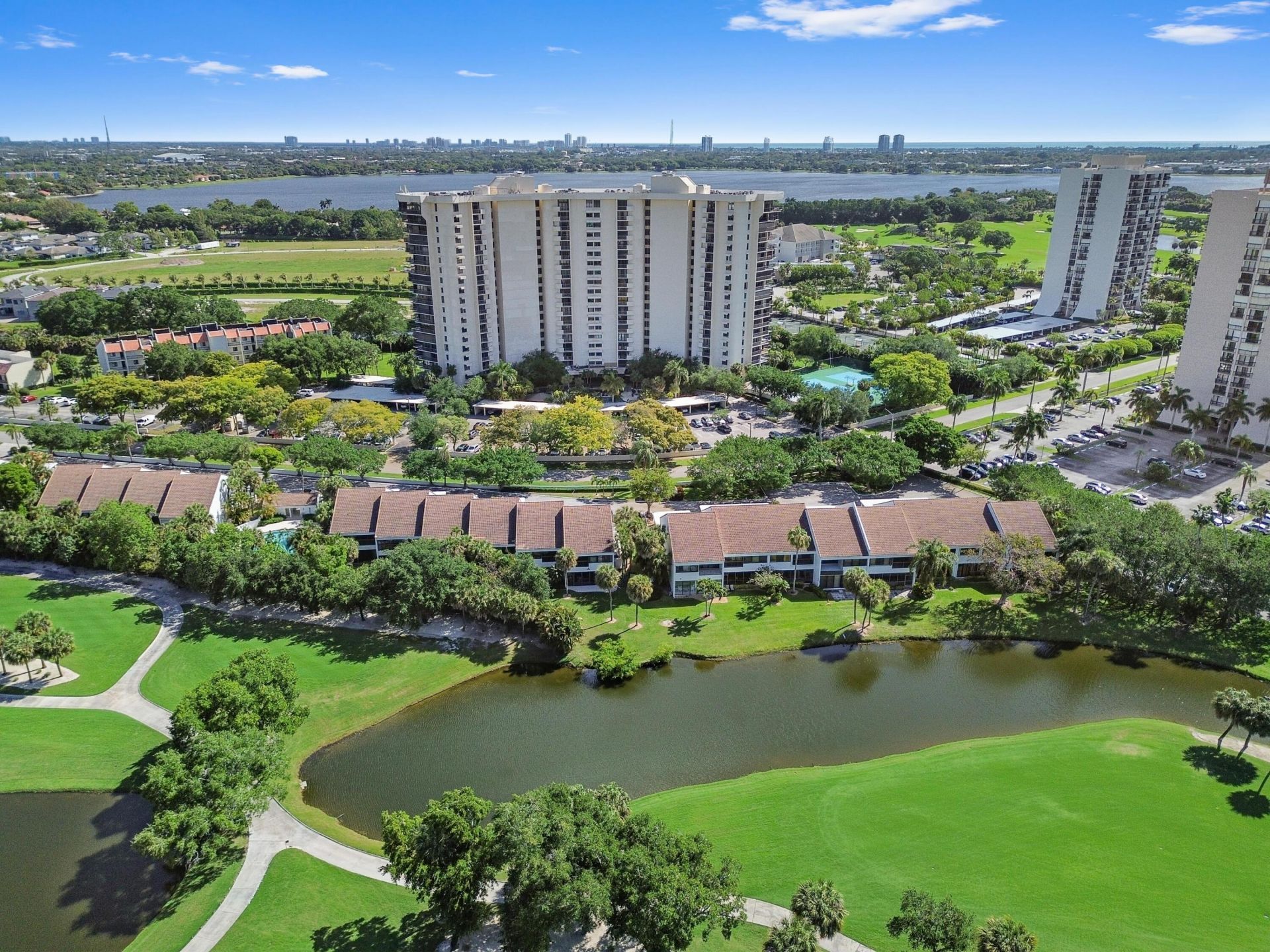 2435 Presidential Way, Unit H, West Palm Beach, FL 33401 Photo