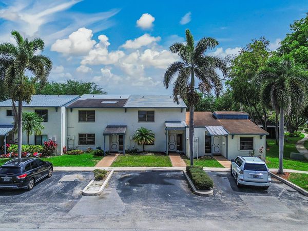 4003 W Woodscape Drive, Unit 2-k, Miramar, FL 33023