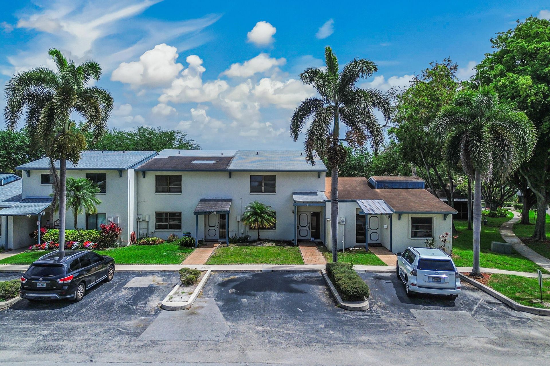 4003 W Woodscape Drive, Unit 2-k, Miramar, FL 33023 Main Photo
