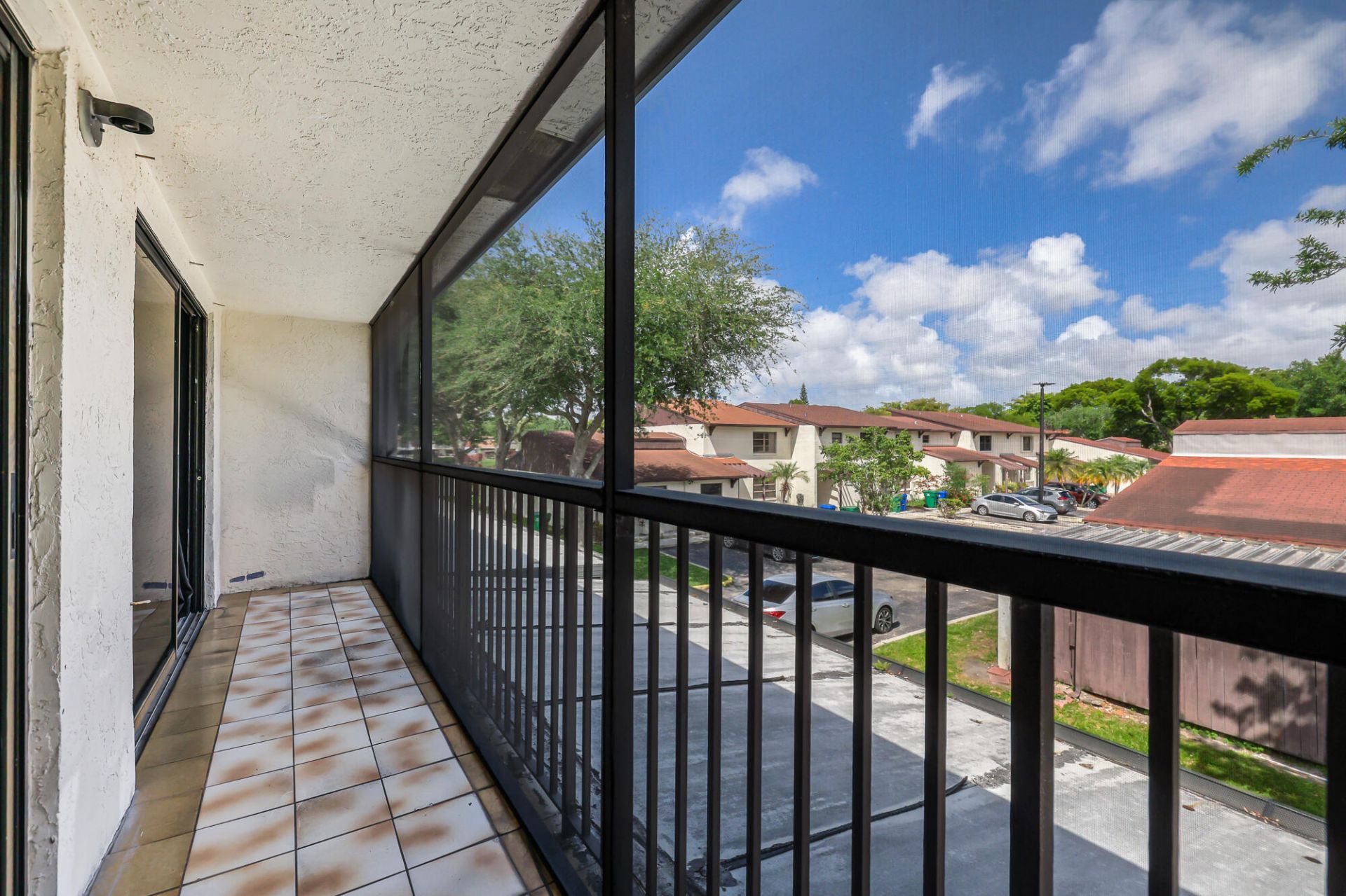 4003 W Woodscape Drive, Unit 2-k, Miramar, FL 33023 Photo