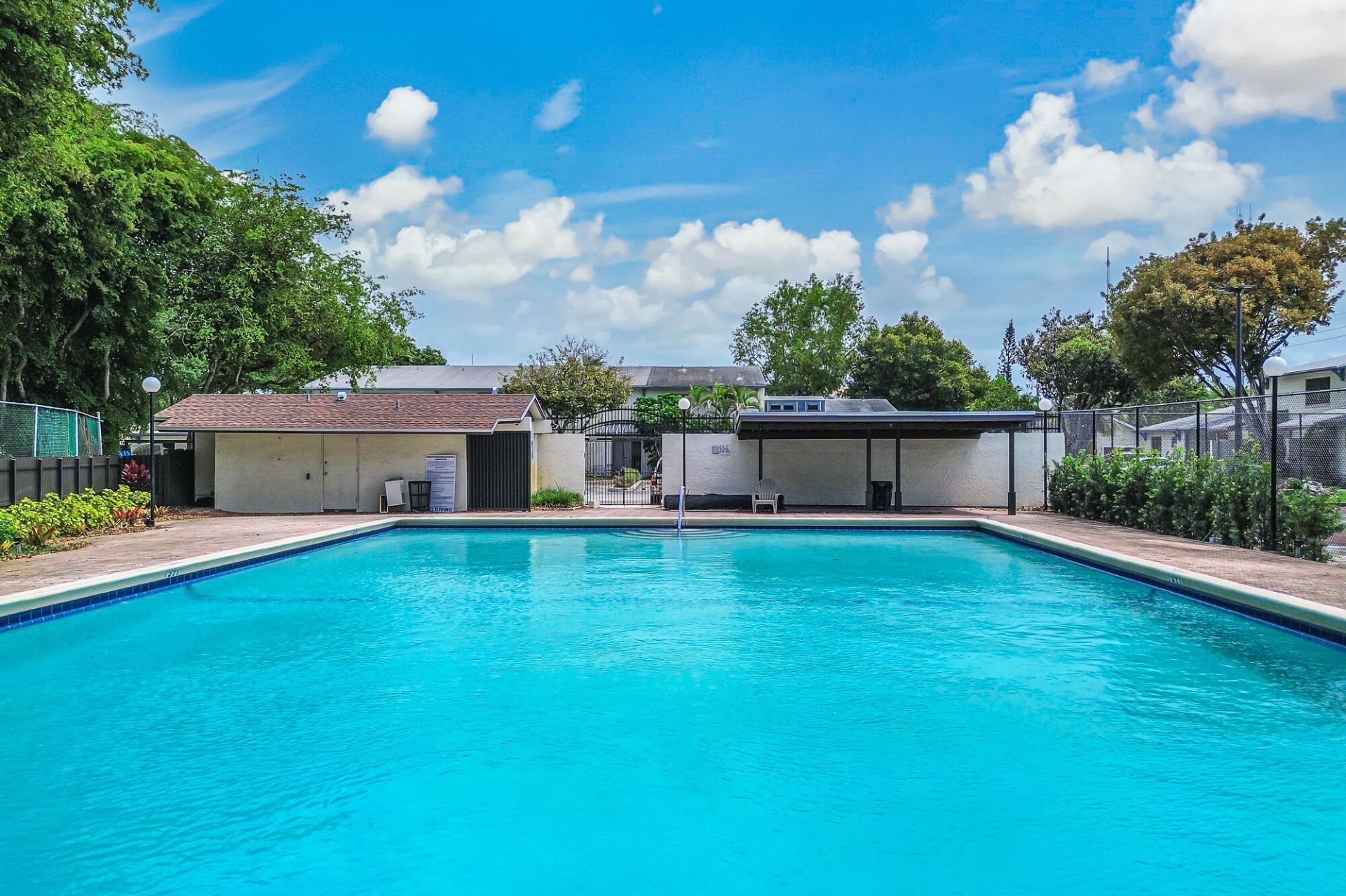 4003 W Woodscape Drive, Unit 2-k, Miramar, FL 33023 Photo