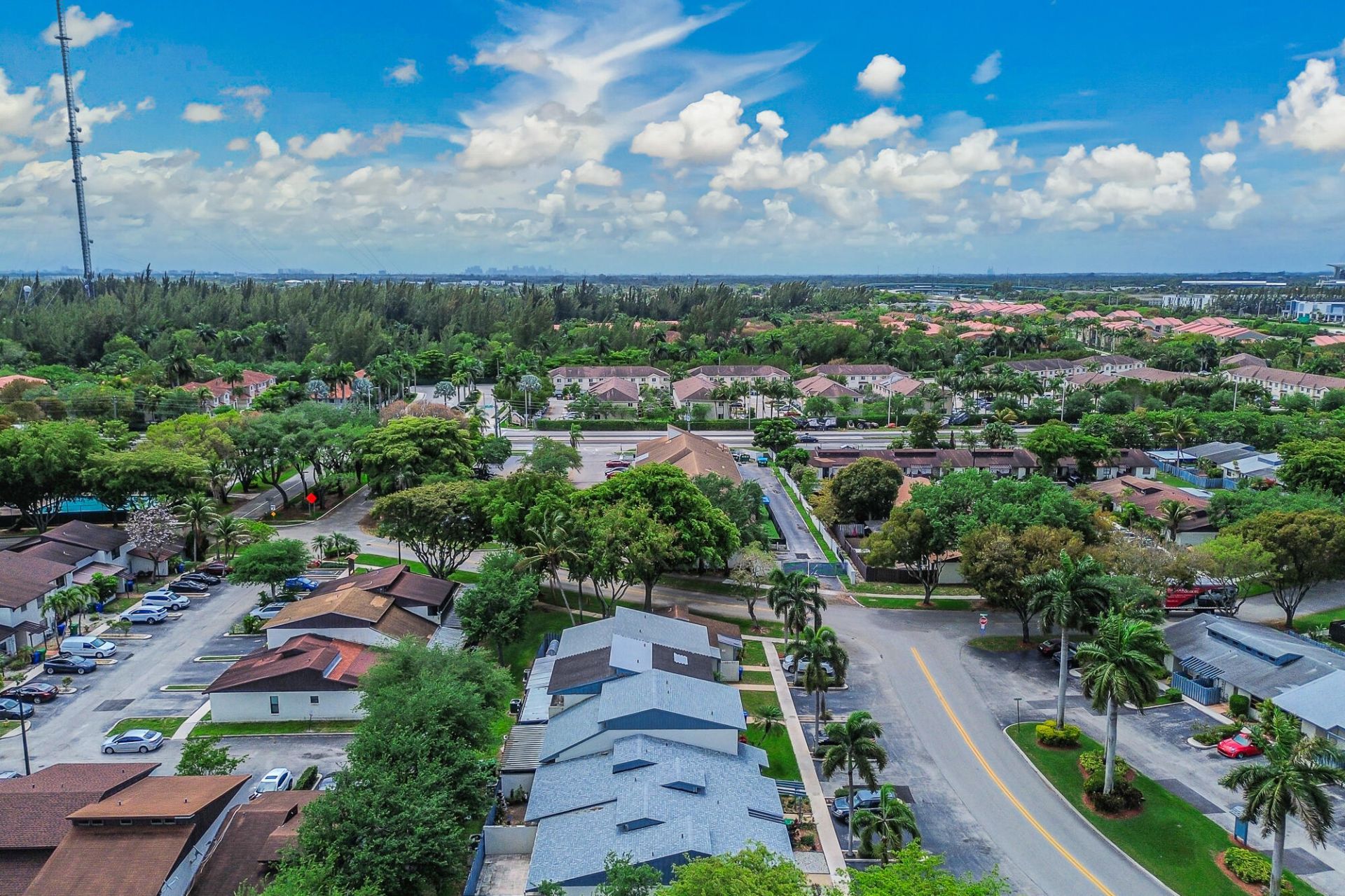 4003 W Woodscape Drive, Unit 2-k, Miramar, FL 33023 Photo