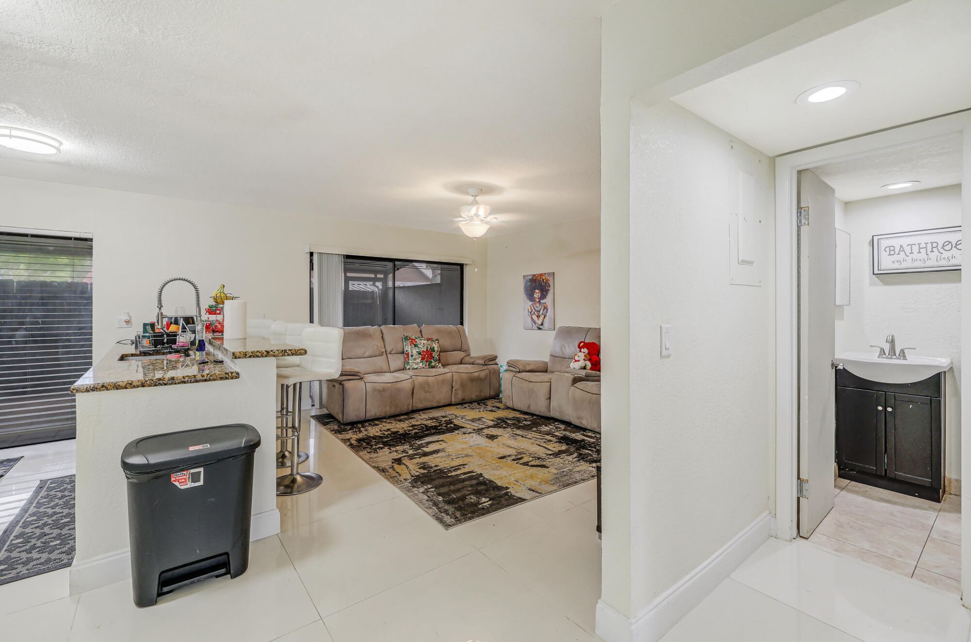 4003 W Woodscape Drive, Unit 2-k, Miramar, FL 33023 Photo