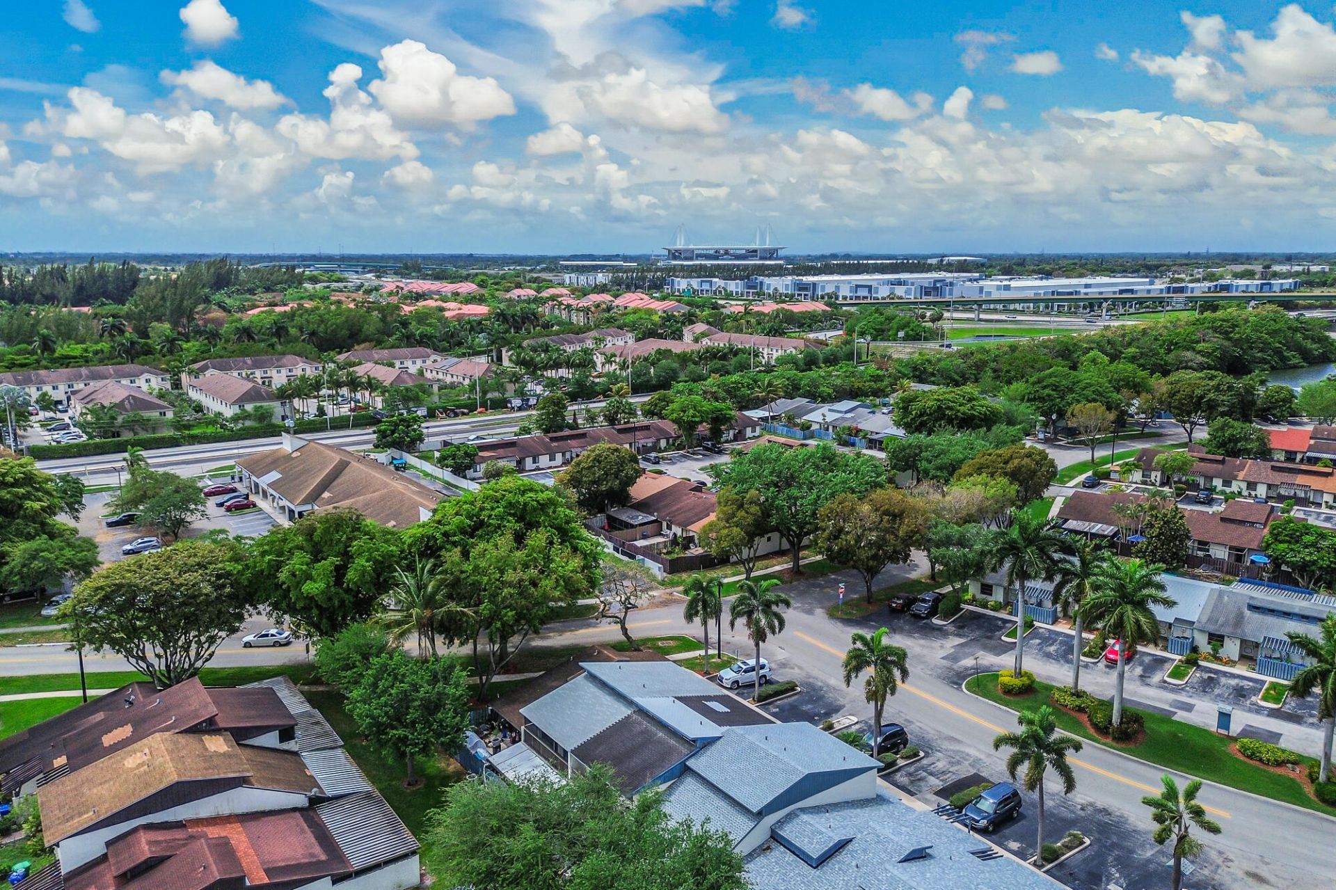 4003 W Woodscape Drive, Unit 2-k, Miramar, FL 33023 Photo