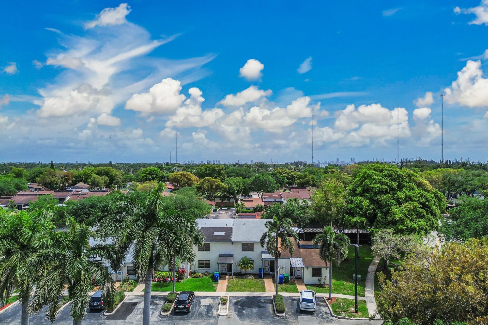 4003 W Woodscape Drive, Unit 2-k, Miramar, FL 33023 Photo
