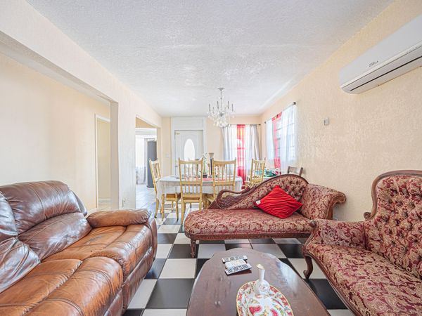 1125 NW 27th Avenue, Fort Lauderdale, FL 33311