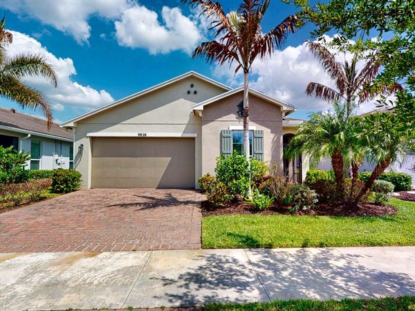 9828 SW Trumpet Tree Circle, Port St. Lucie, FL 34987