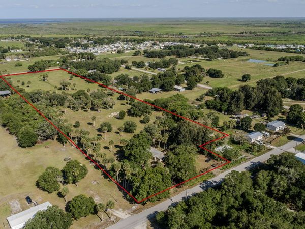 1100 Red Barn Rd N W, Moore Haven, FL 33471