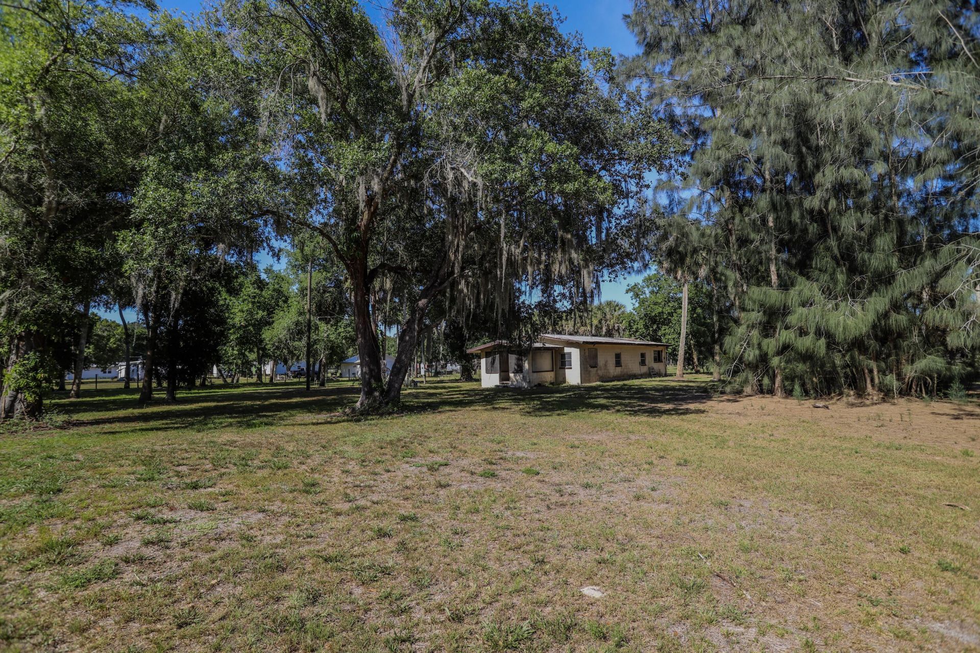1100 Red Barn Rd N W, Moore Haven, FL 33471 Photo