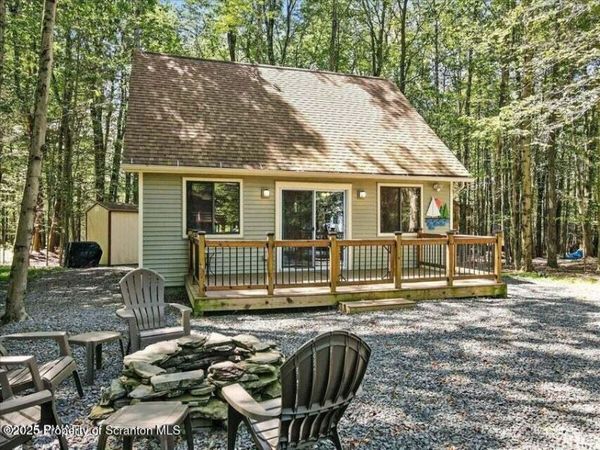 1143 Wallenpaupack Drive, Lake Ariel, PA 18436
