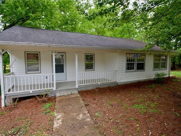514 Grady Street , Waleska, GA 30183