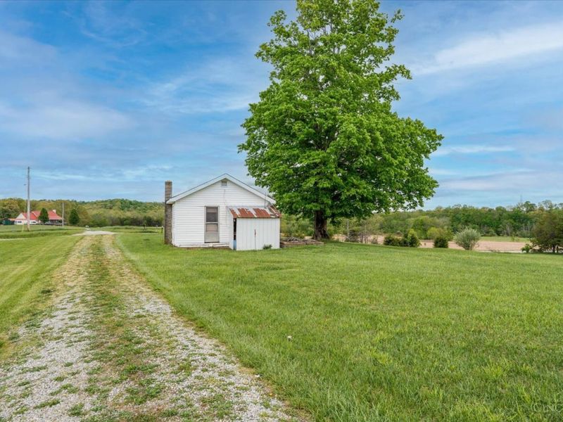 1717 Zion Lane, Hillsboro, OH 45133 Photo 6