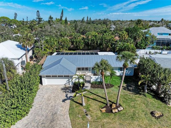 431 ISLAND CIRCLE , SARASOTA, FL 34242