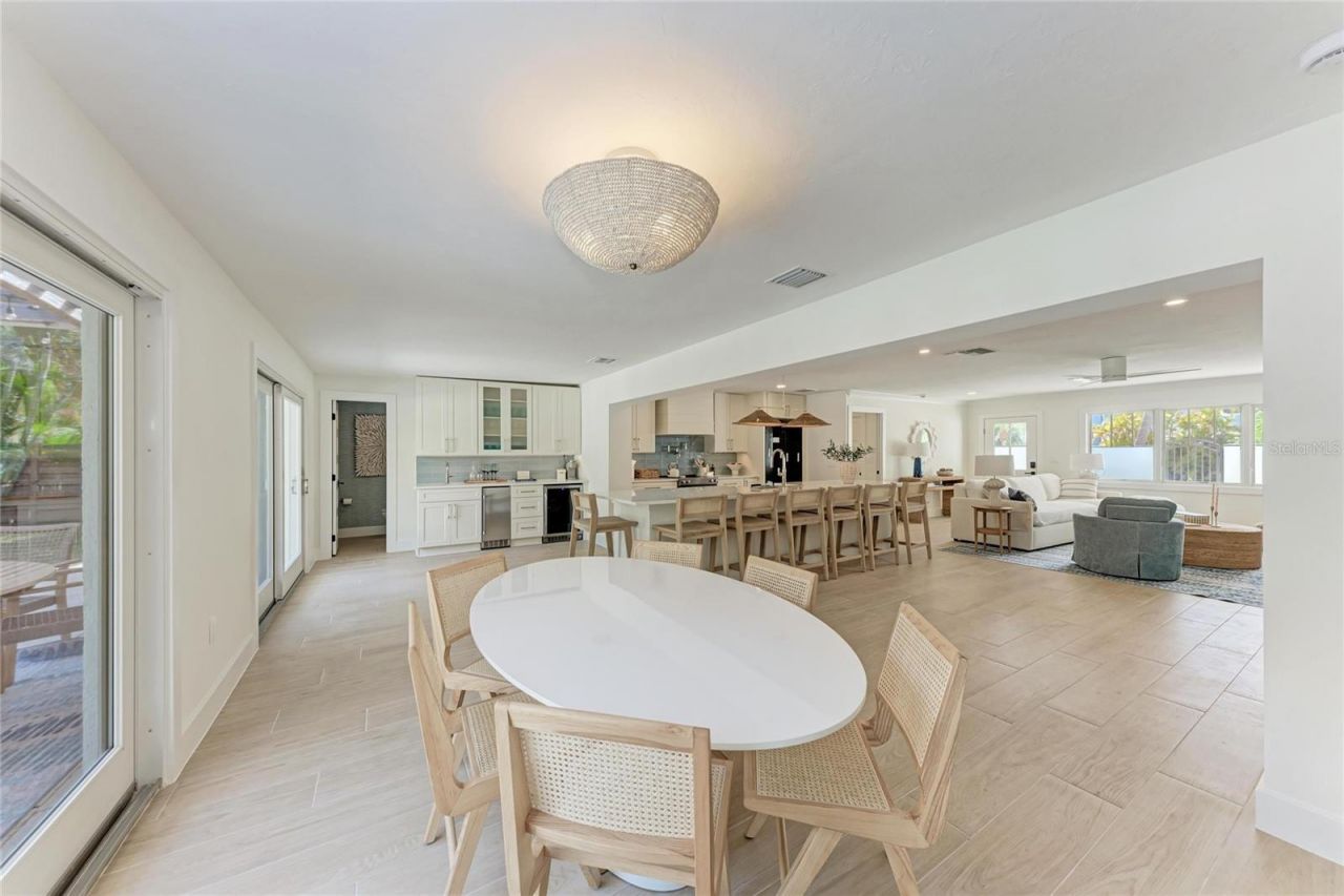 431 Island Circle, Sarasota, FL 34242 Photo