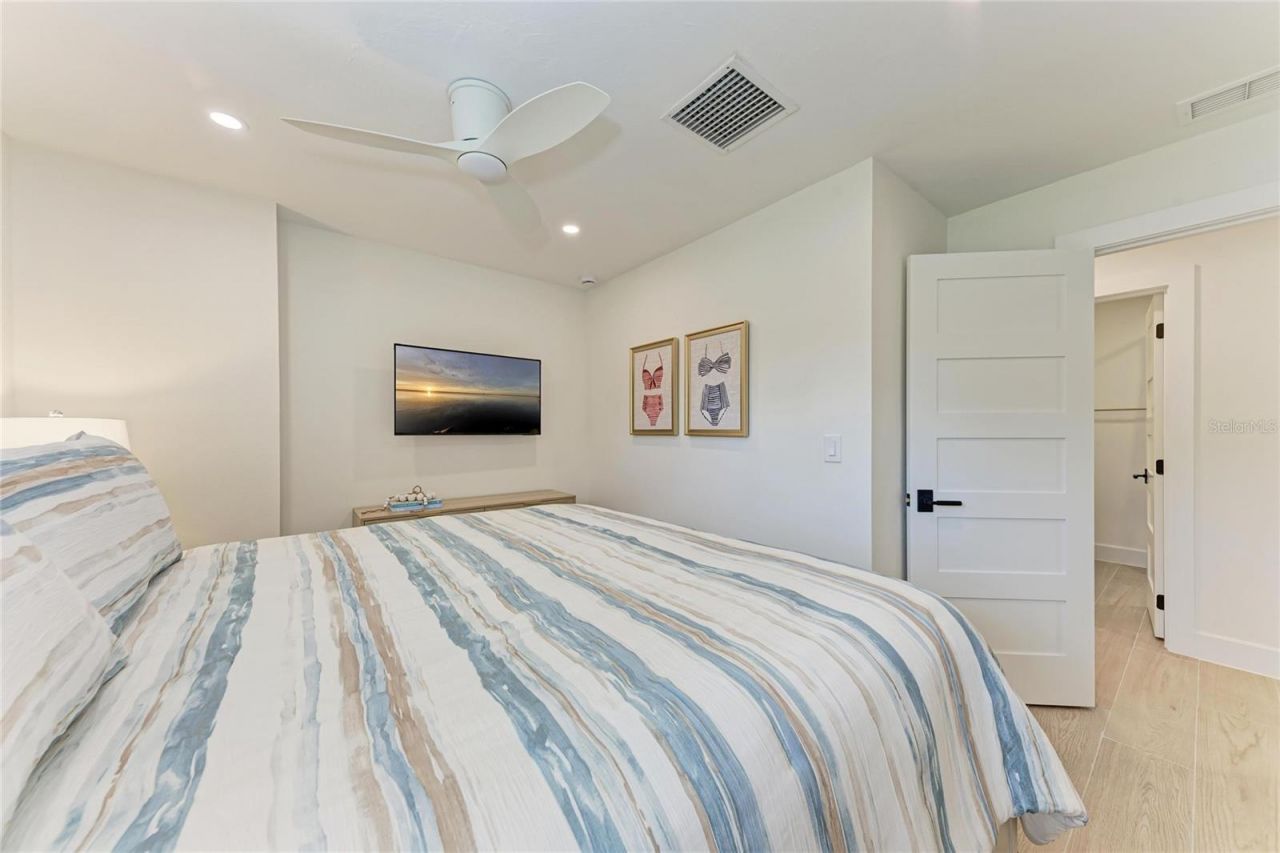 431 Island Circle, Sarasota, FL 34242 Photo