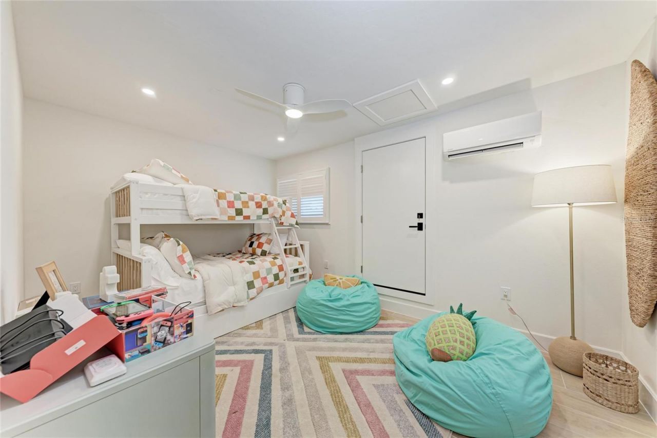 431 Island Circle, Sarasota, FL 34242 Photo