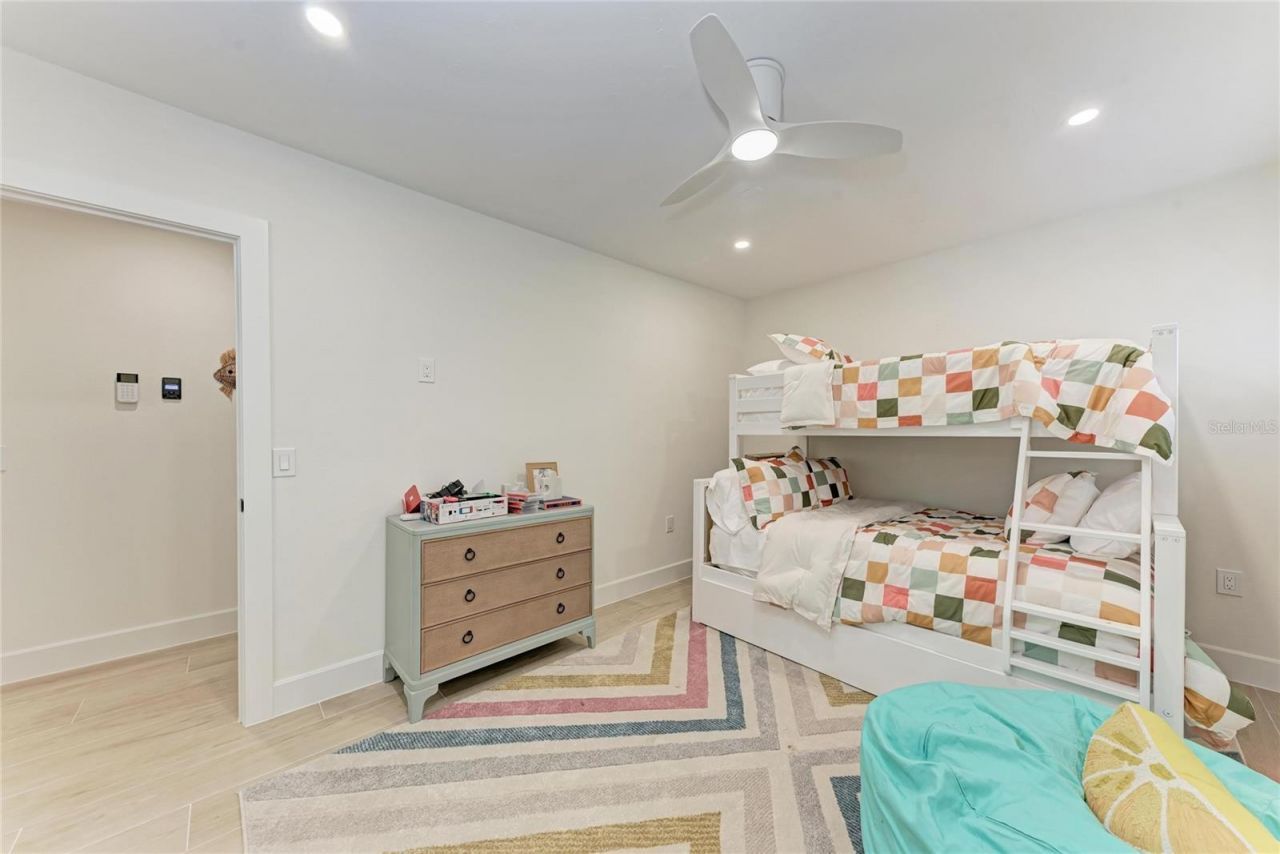 431 Island Circle, Sarasota, FL 34242 Photo