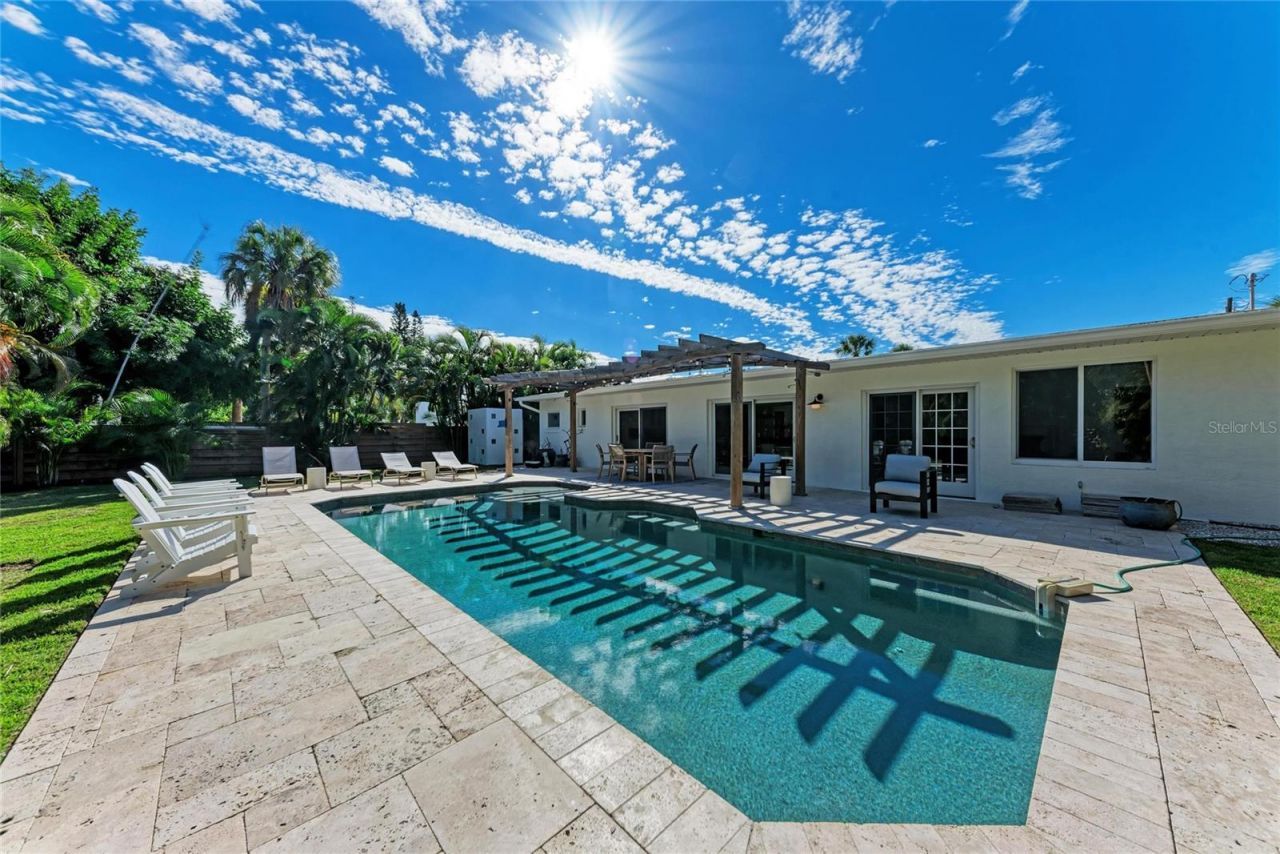 431 Island Circle, Sarasota, FL 34242 Photo