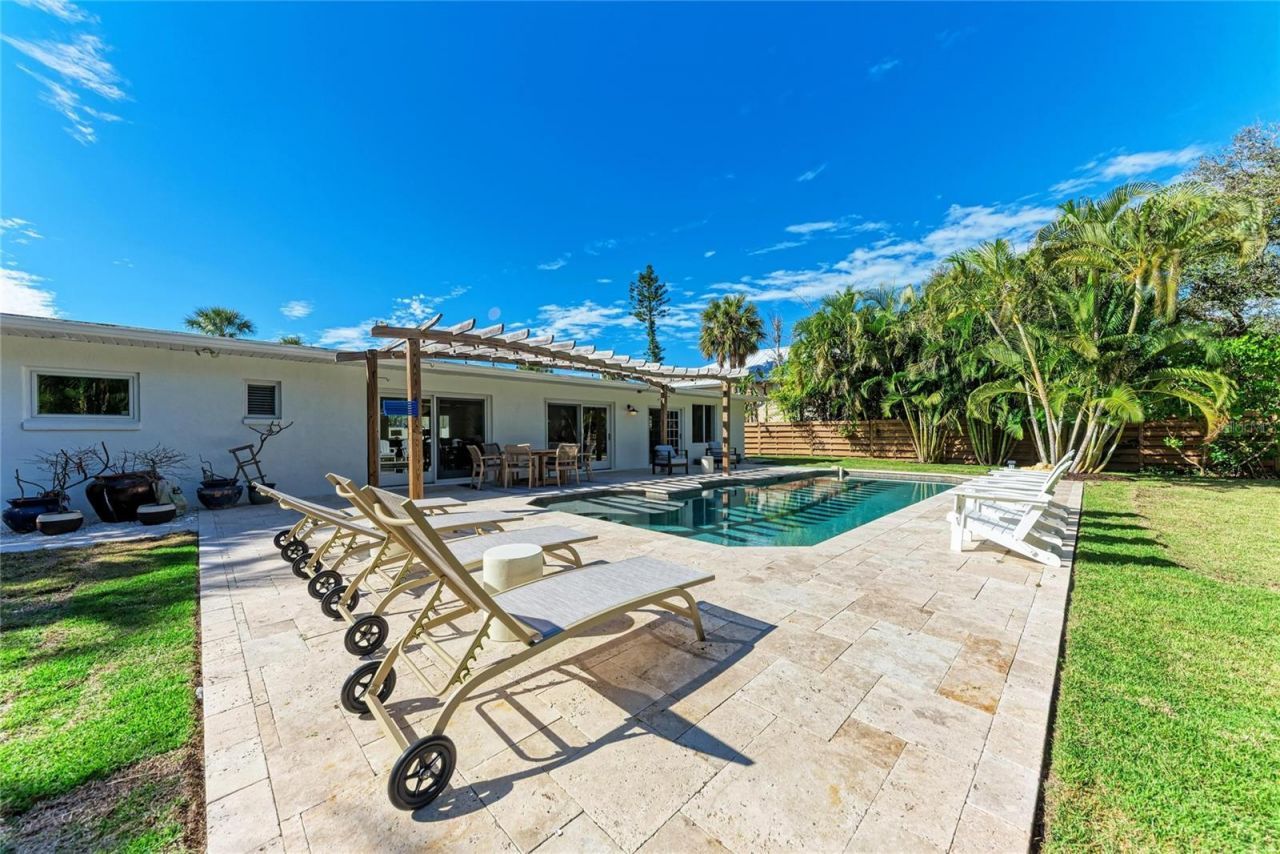 431 Island Circle, Sarasota, FL 34242 Photo