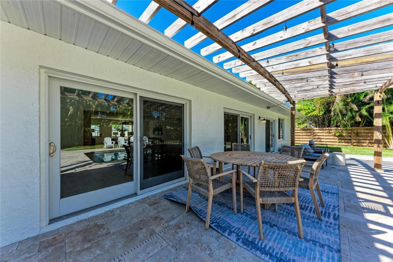 431 Island Circle, Sarasota, FL 34242 Photo