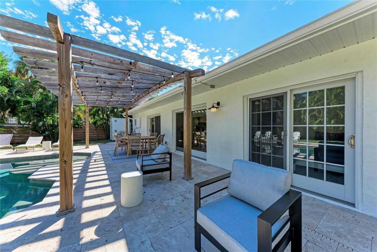 431 Island Circle, Sarasota, FL 34242 Photo