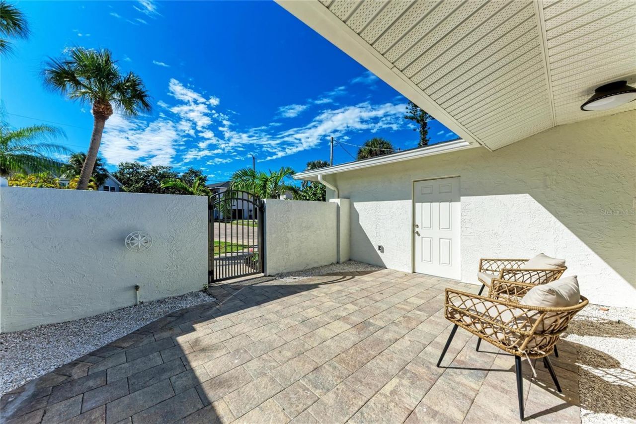 431 Island Circle, Sarasota, FL 34242 Photo