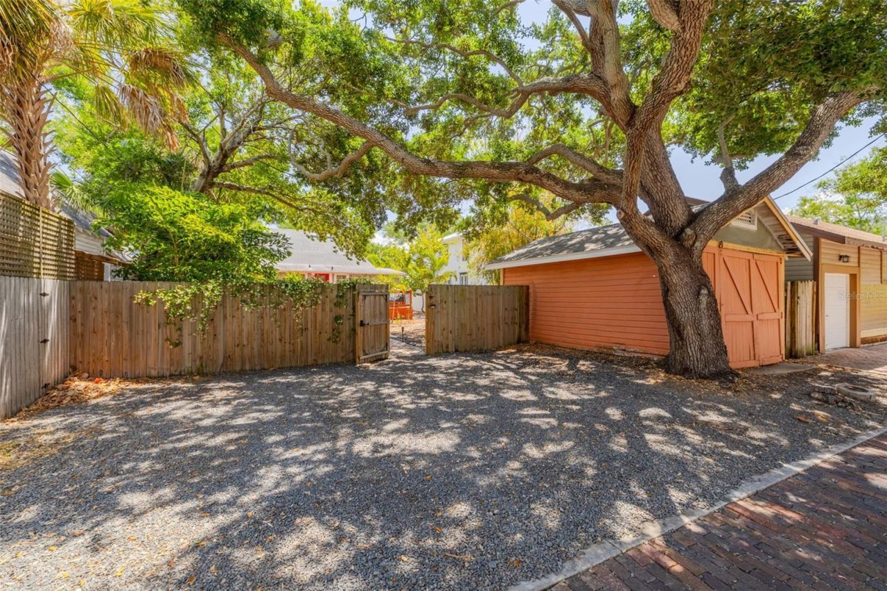 812 6th Street N, Saint Petersburg, FL 33701 Photo