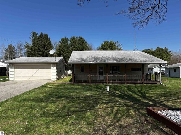 364 Greenwood W, Alger, MI 48610