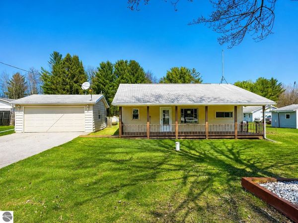 364 Greenwood W, Alger, MI 48610