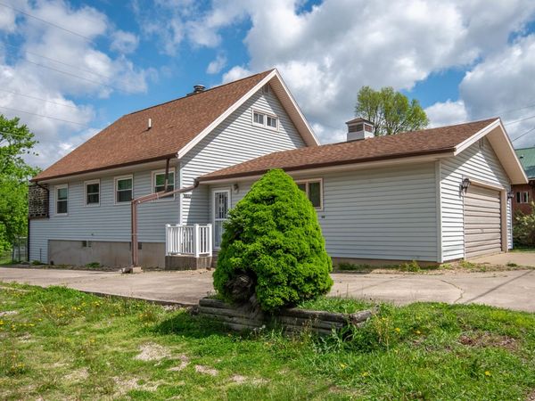 1839 W 1st Street , Dixon, IL 61021