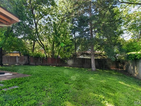 1190 Cheyenne Drive , St Louis, MO 63033