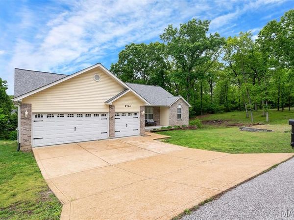 9764 Lee Drive, Hillsboro, MO 63050