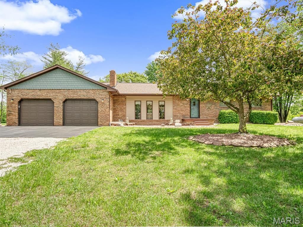 358 Prairietown Road, Dorsey, IL 62021 Main Photo
