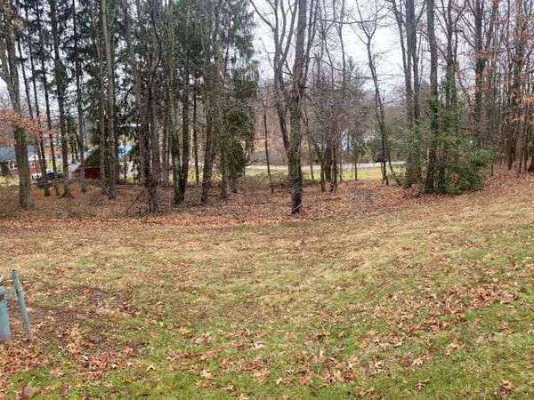 000 Woodham Rd, Sewickley, PA 15143