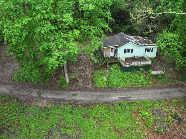 2426 W Gleitze Drive , Logansport, IN 46947