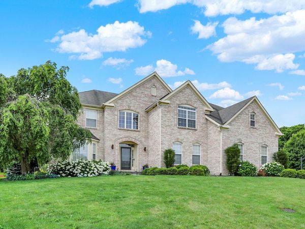 10587 Proposal Pointe Way, Fishers, IN 46040